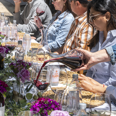 People enjoying lunch and wine at Somerstone Estate